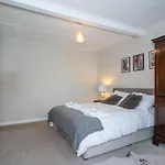 Pass The Keys Cosy And Spacious 2 Beds Flat With - Free Parking